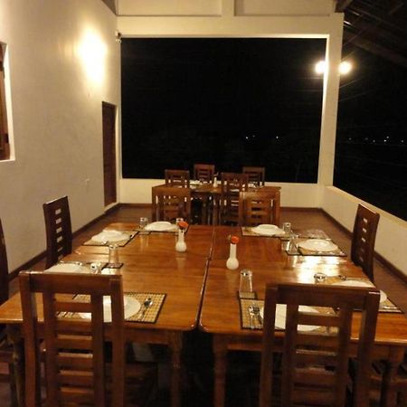 Naaval Hotel Batticaloa Exterior foto