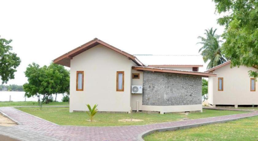 Naaval Hotel Batticaloa Exterior foto