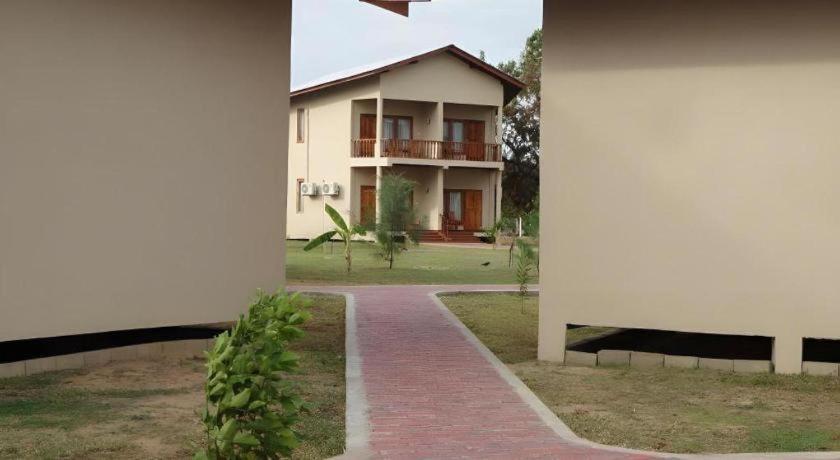 Naaval Hotel Batticaloa Exterior foto